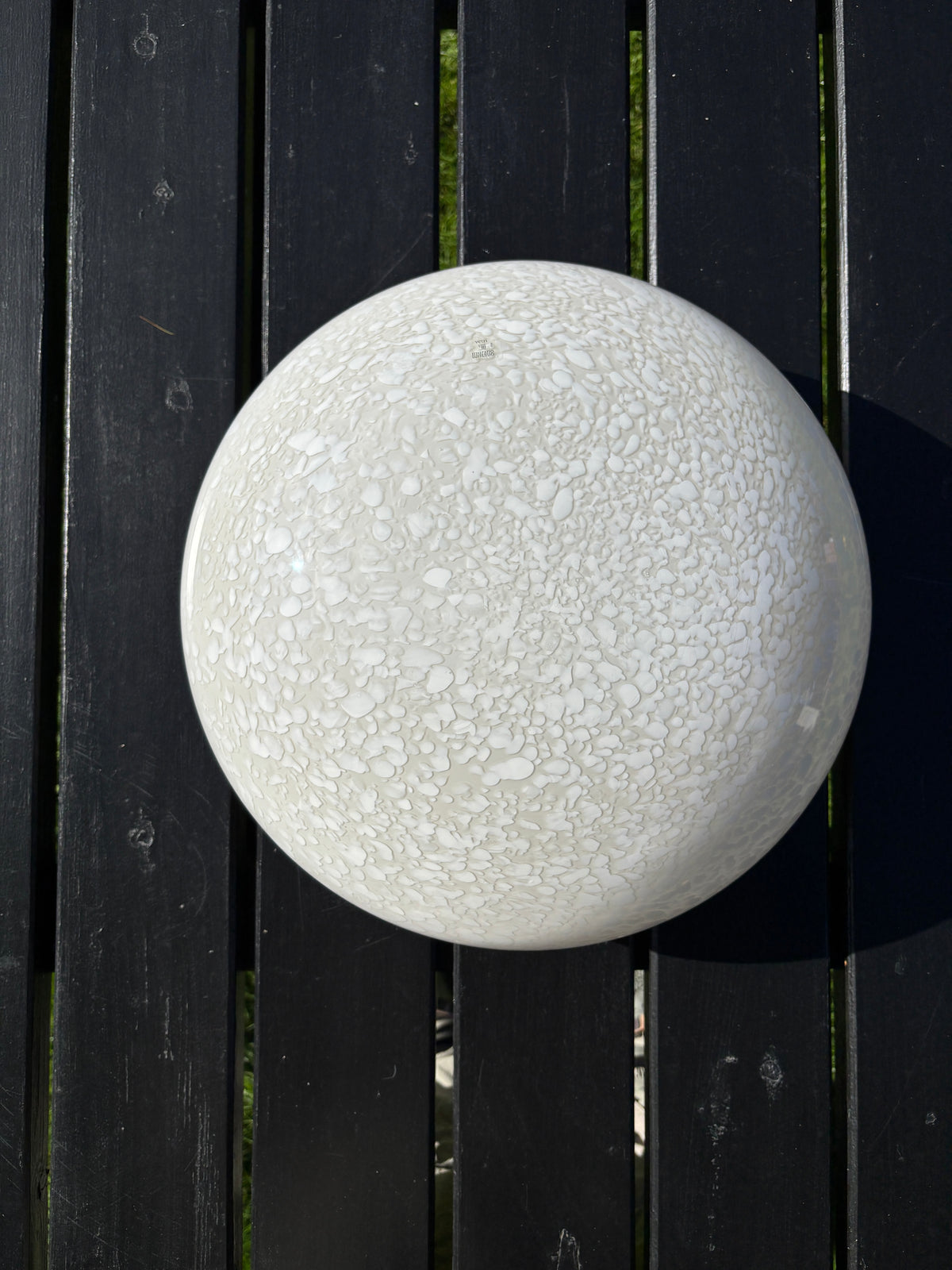 Vintage Murano plafond  i en smuk hvid farve med perlemor mønster 40 cm