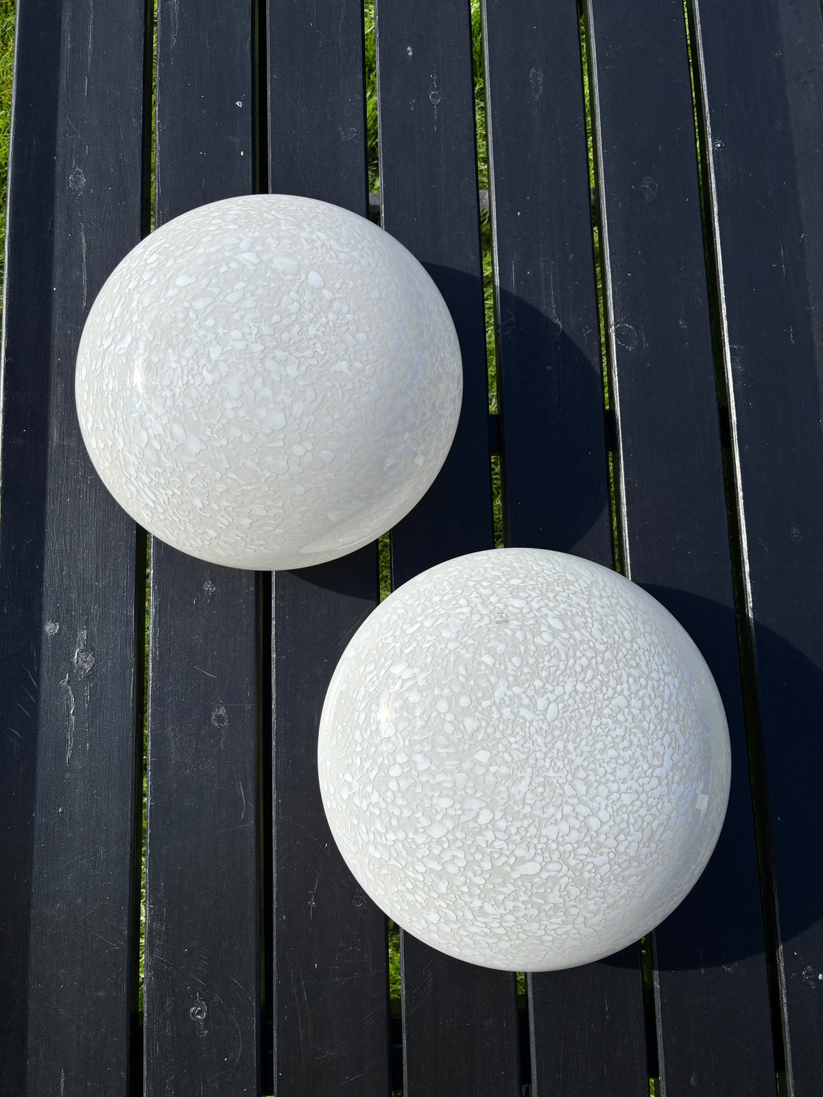Vintage Murano plafond  i en smuk hvid farve med perlemor mønster 40 cm