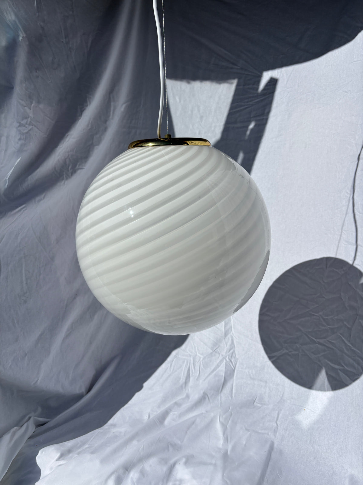Vintage Murano pendel med hvid swirl 40 cm