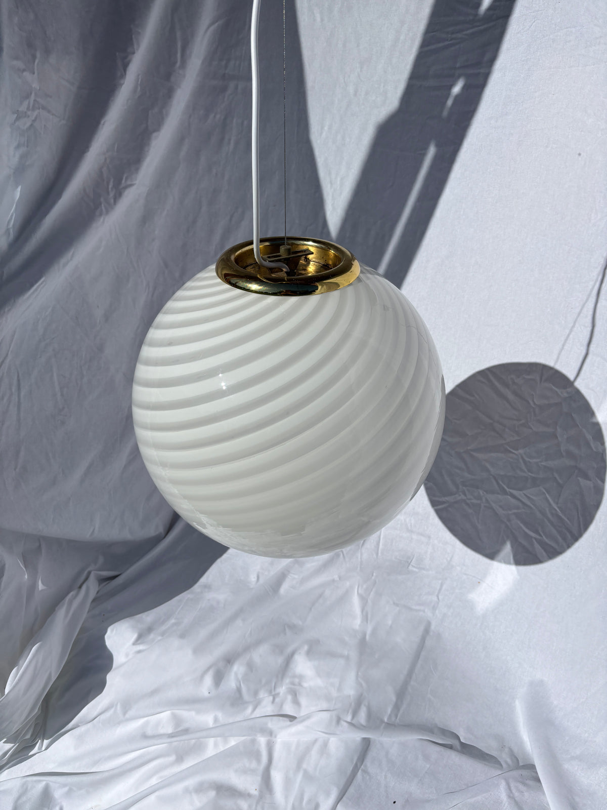 Vintage Murano pendel med hvid swirl 40 cm