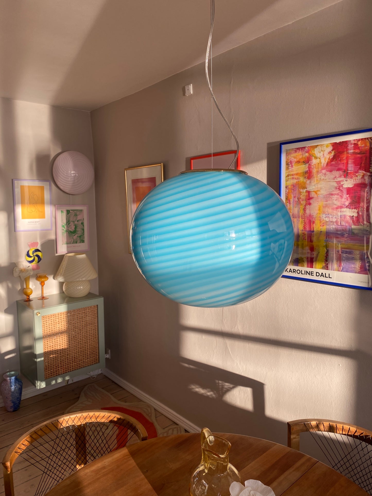 Murano loftslampe i babyblå farve med swirl rigadin i 40 cm