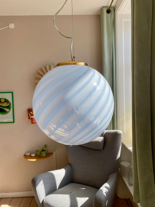 Murano loftslampe i en cloud blå farve med swirl rigadin 30 cm