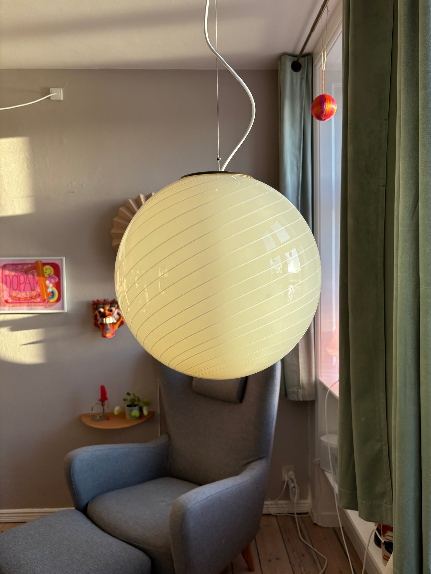 Vintage Murano loftslampe i cremegul  med hvidt swirl 40 cm