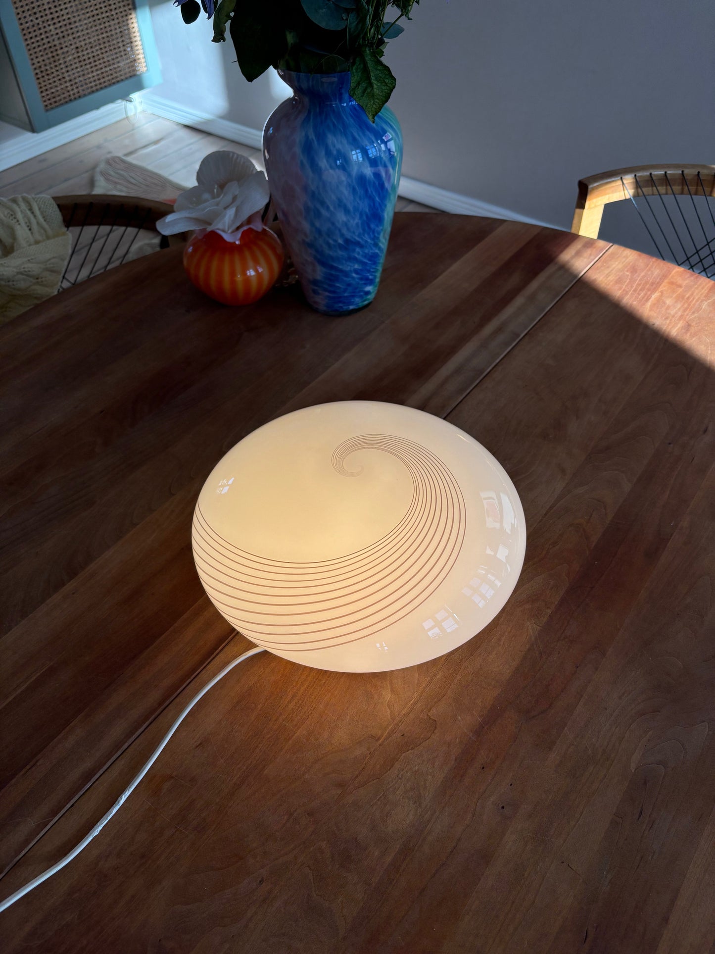 Vintage Murano plafond cremegul med rødbrunt swirl 30 cm