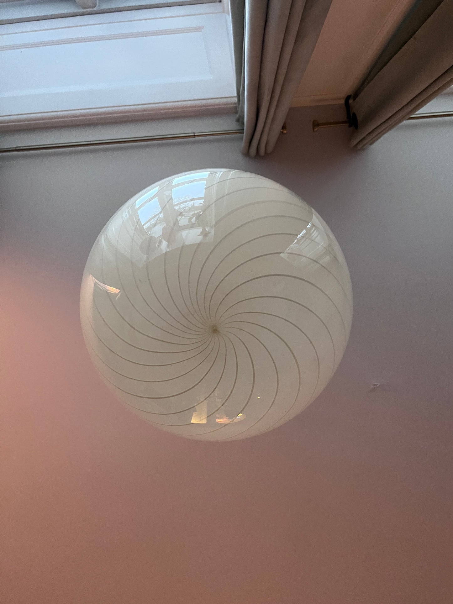 Vintage Murano loftslampe i cremegul med hvidt swirl 30 cm