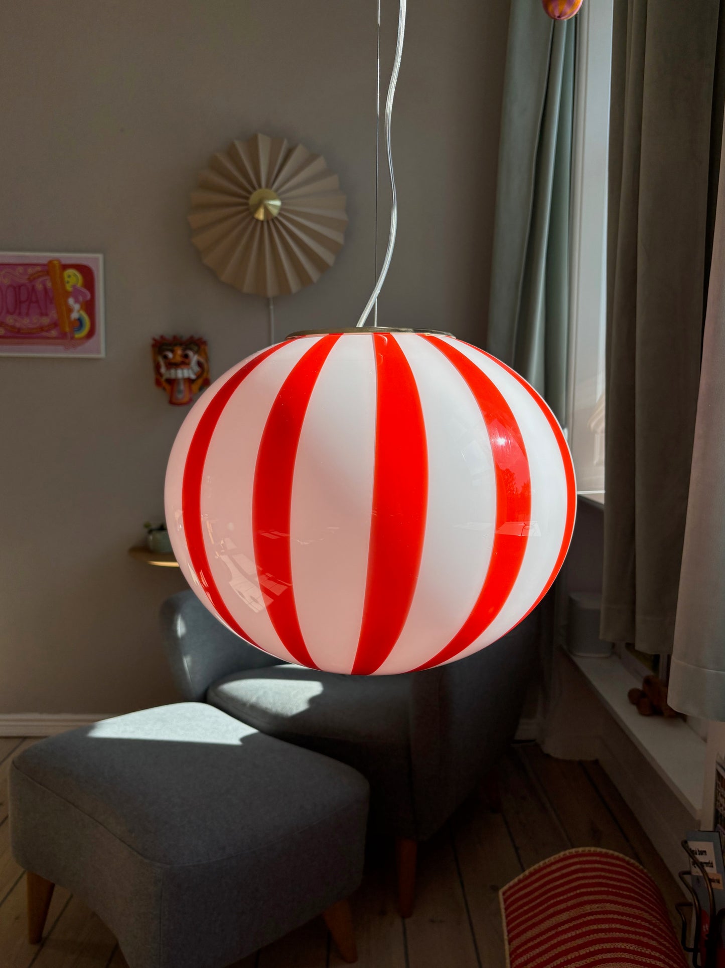 Murano loftslampe med røde vertikale striber i 40 cm