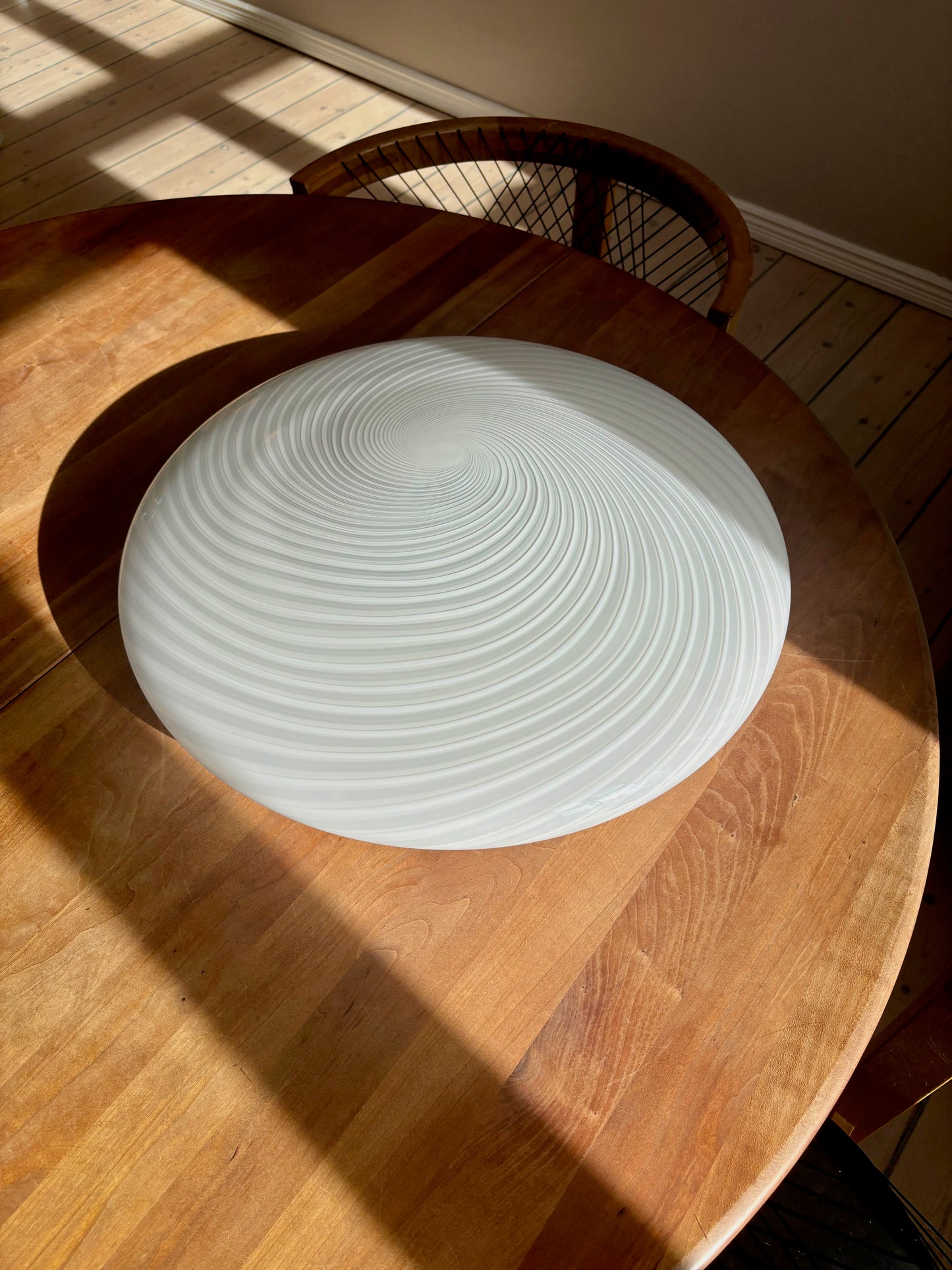 Kæmpe vintage Murano plafond hvidt og mørkt swirl 50 cm
