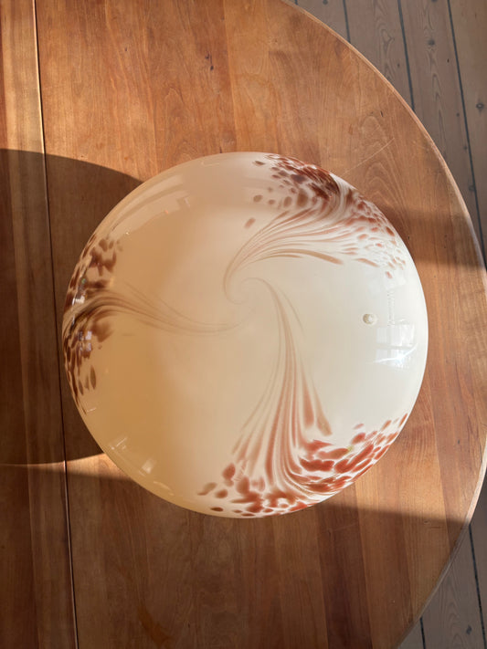 Kæmpe vintage Murano plafond "La Murrina" i cremegul med rødt mønster 45 cm