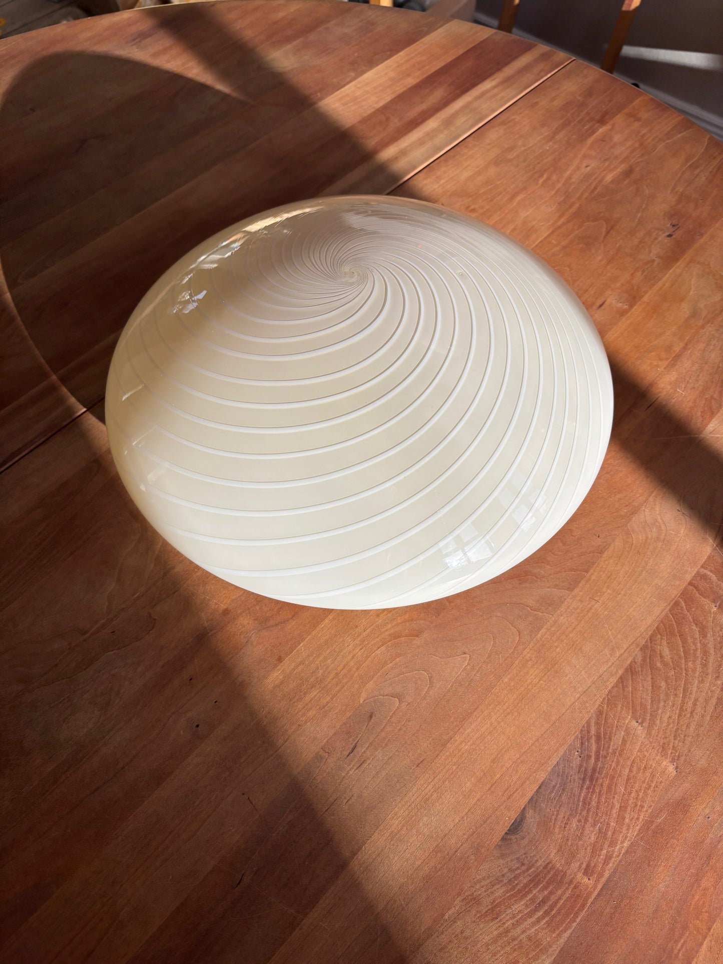 Vintage Murano plafond cremegul med hvidt swirl 37 cm