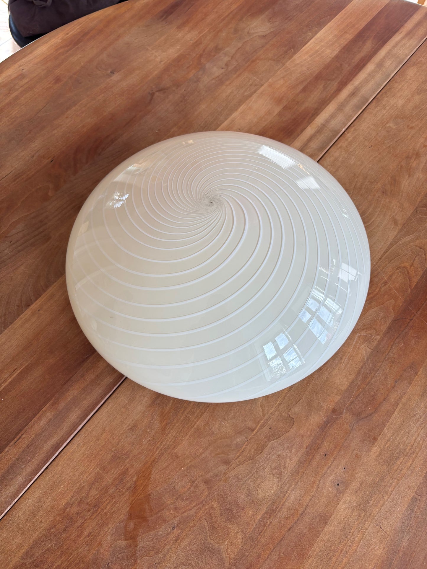 Vintage Murano plafond cremegul med hvidt swirl 37 cm