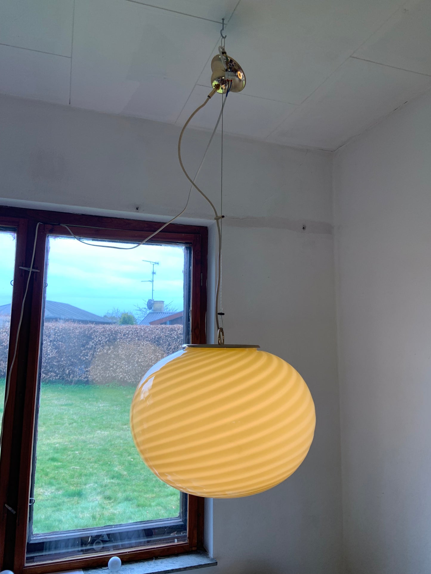 Vintage oval Murano loftlampe i gult swirl 40 cm