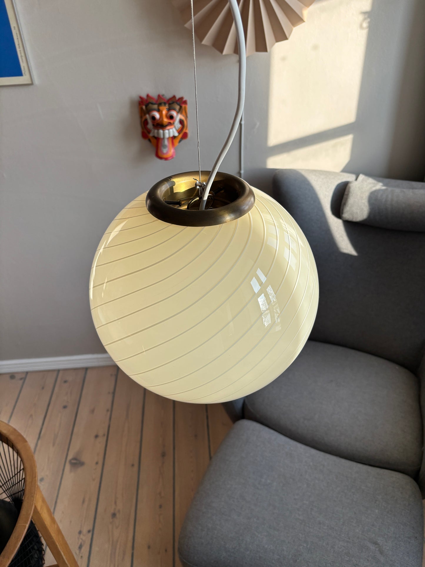 Vintage Murano loftslampe i cremegul med hvidt swirl 30 cm