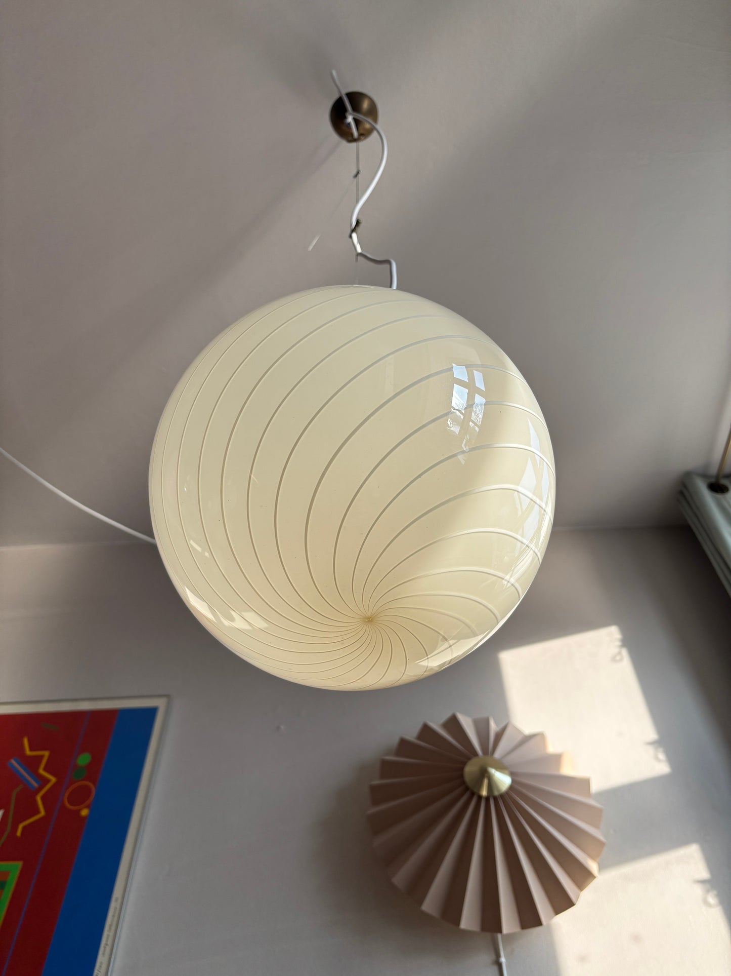Vintage Murano loftslampe i cremegul med hvidt swirl 30 cm