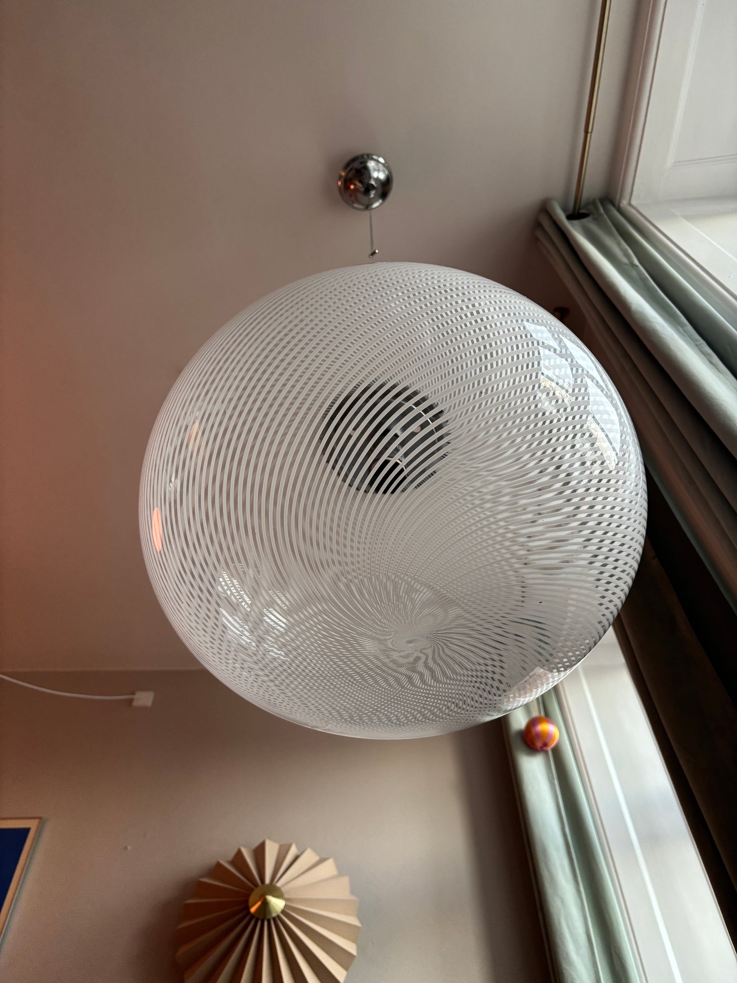 Vintage Murano pendel i transperant glas med hvidt swirl 45 cm