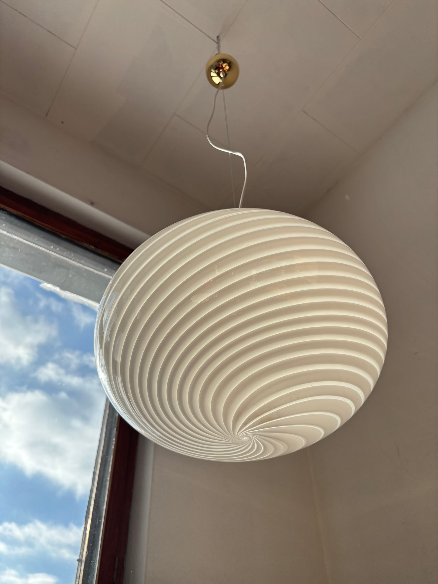 Vintage Murano pendel oval med hvidt swirl 40 cm