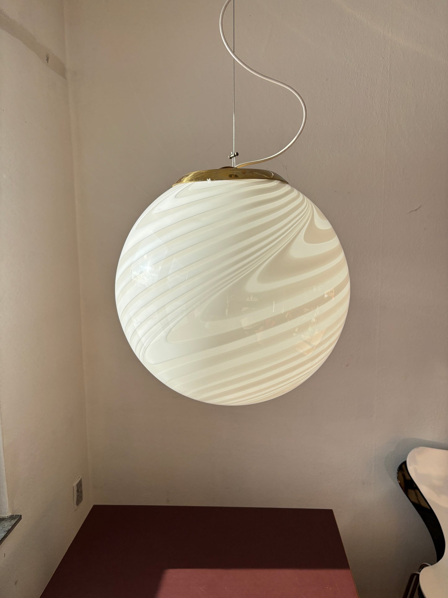 Kæmpe vintage Murano pendel hvid swirl 45 cm