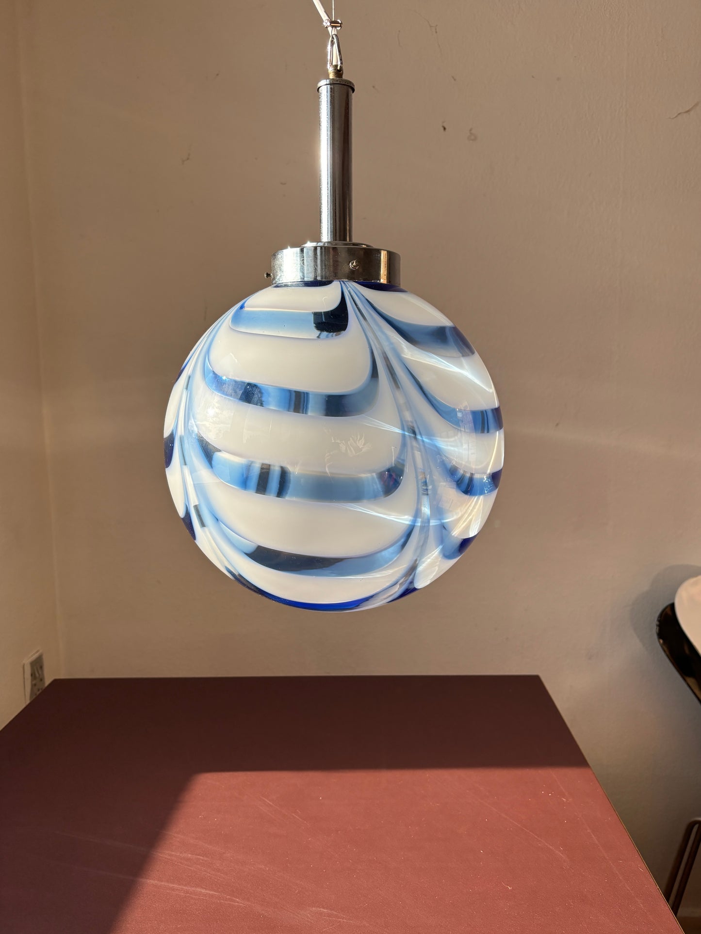 Vintage Murano pendel blåt og hvidt mønster 30 cm