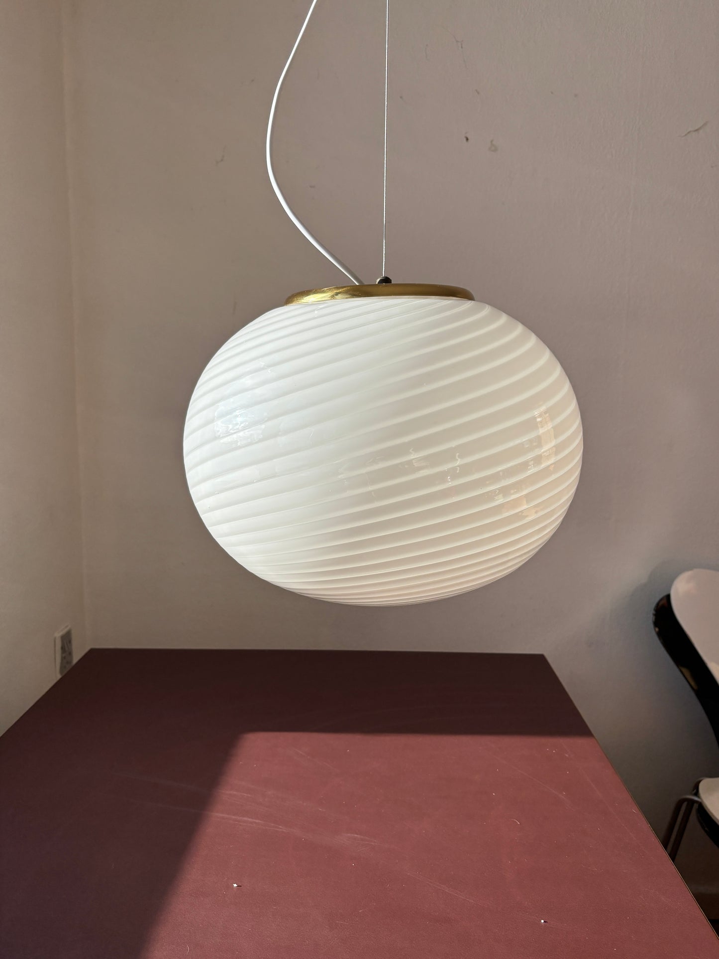 Vintage Murano Effetre pendel oval med hvidt swirl 40 cm