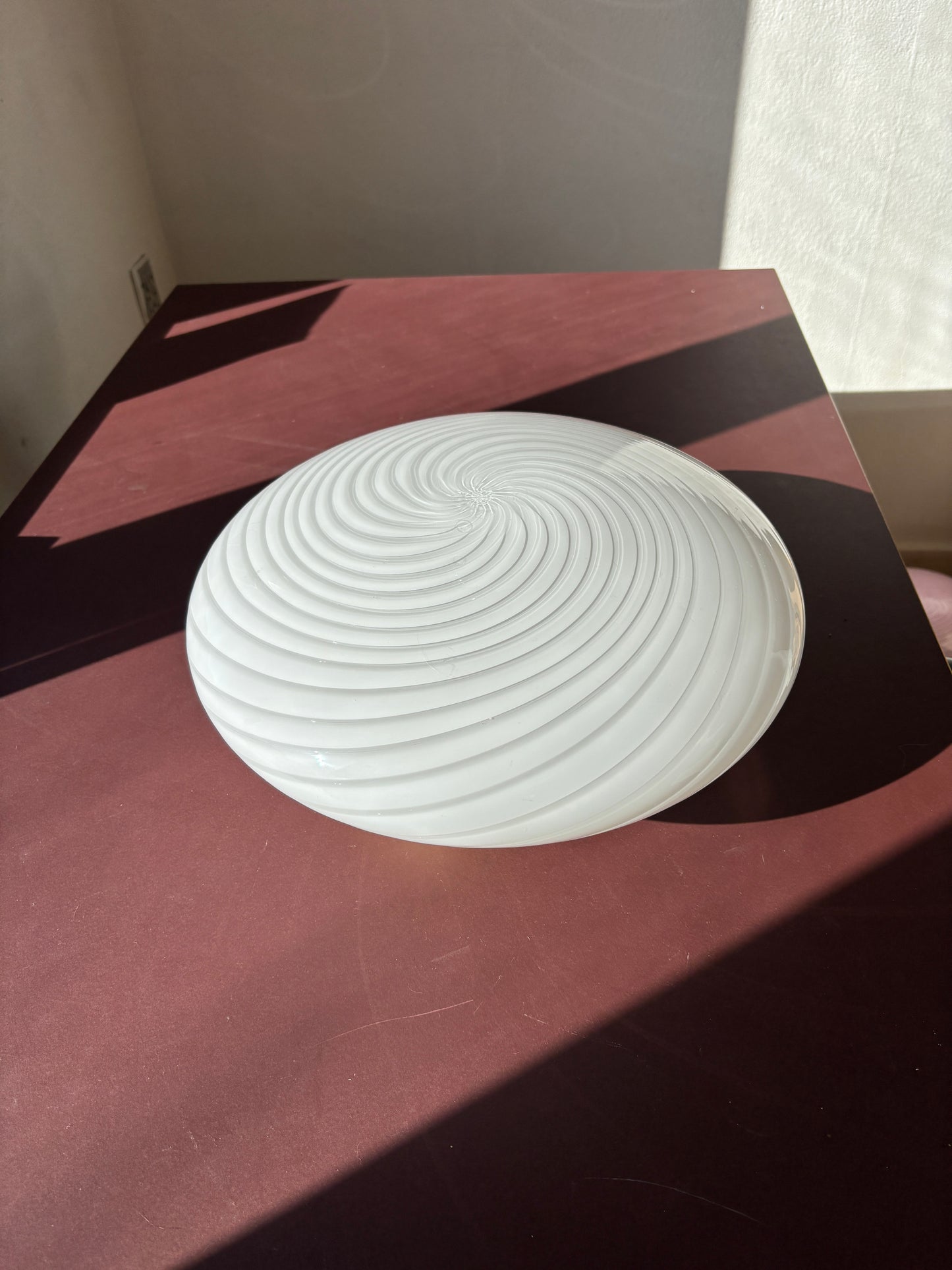 Vintage De Majo Murano plafond med hvidt swirl 36 cm med indgravering