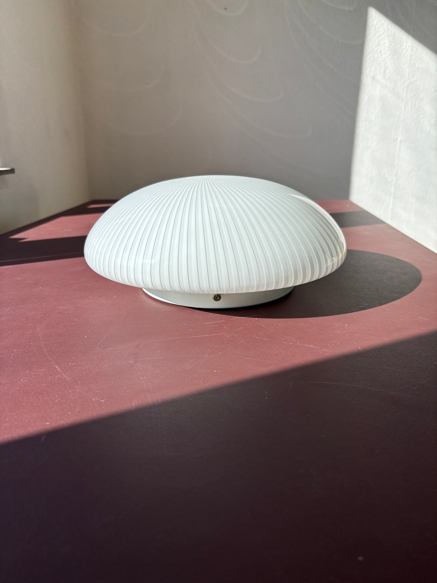 Vintage Murano plafond med hvide vertikale striber 28 cm