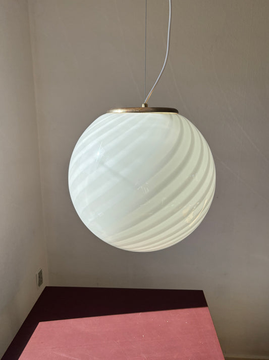 Vintage Murano pendel rund med hvidt swirl 40 cm