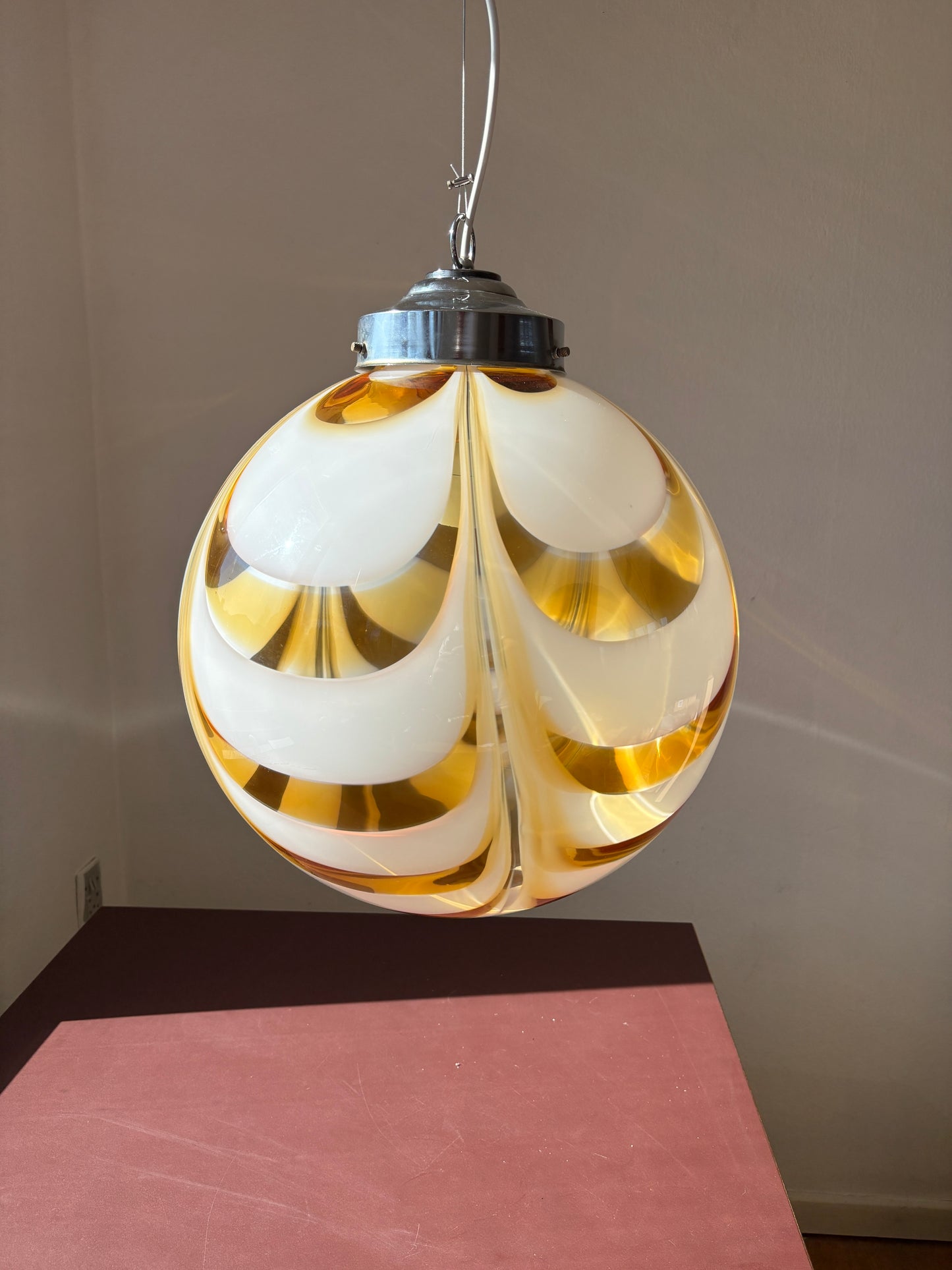 Vintage Murano pendel orange og hvidt mønster 40 cm