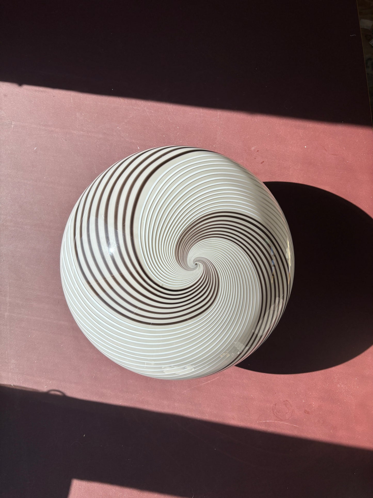 Vintage Murano plafond opalglas med hvidt og mørkt swirl 35 cm