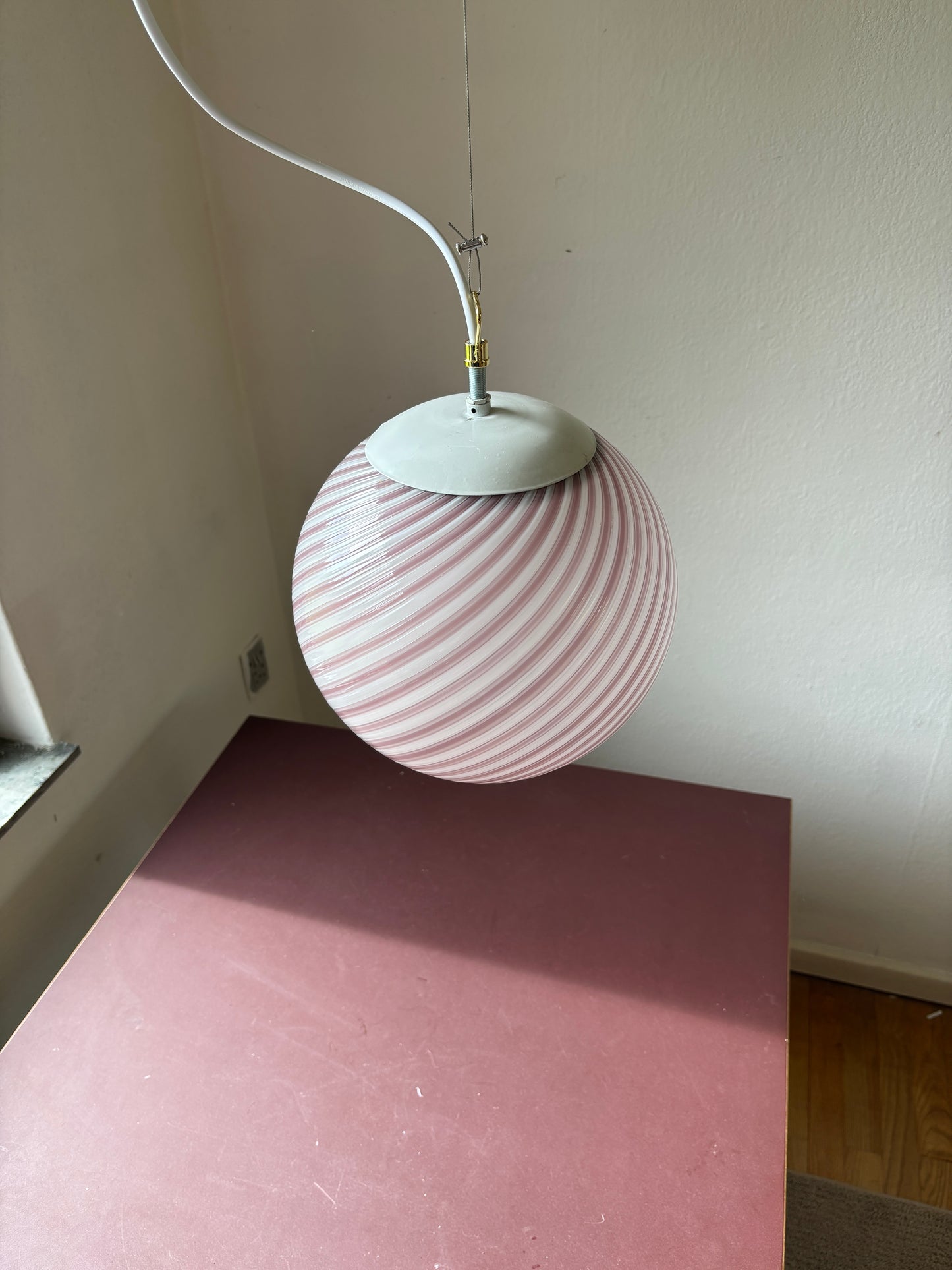 Sjælden vintage Murano pendel 25 cm med hvidt og lavendel swirl