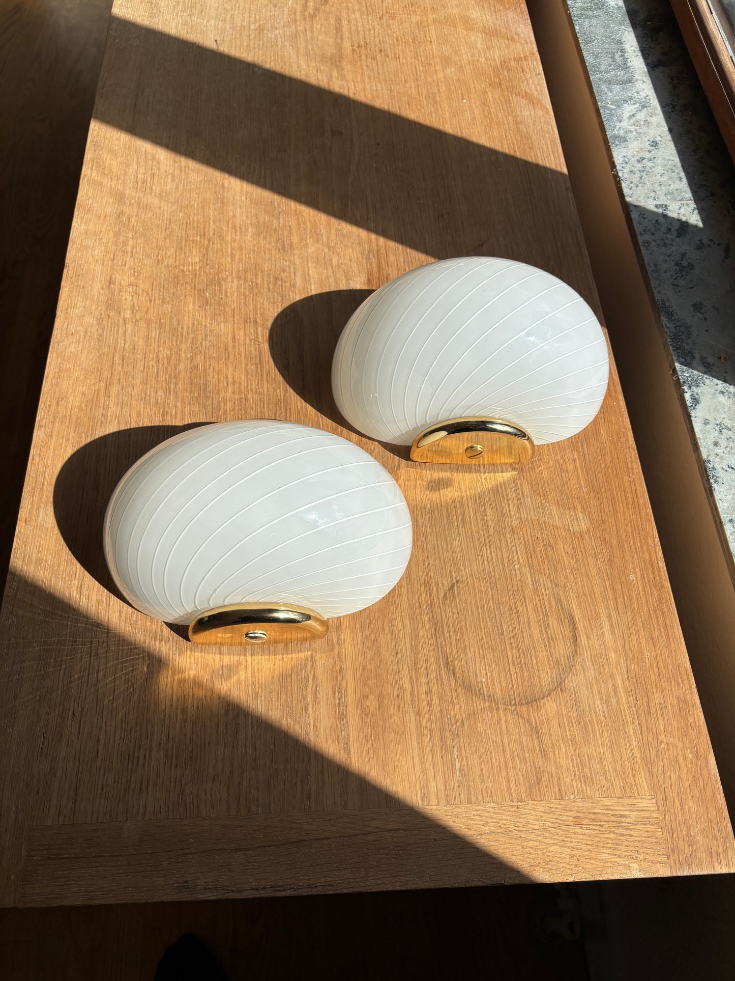 Vintage Murano muslinge væglampe hvid med hvidt swirl