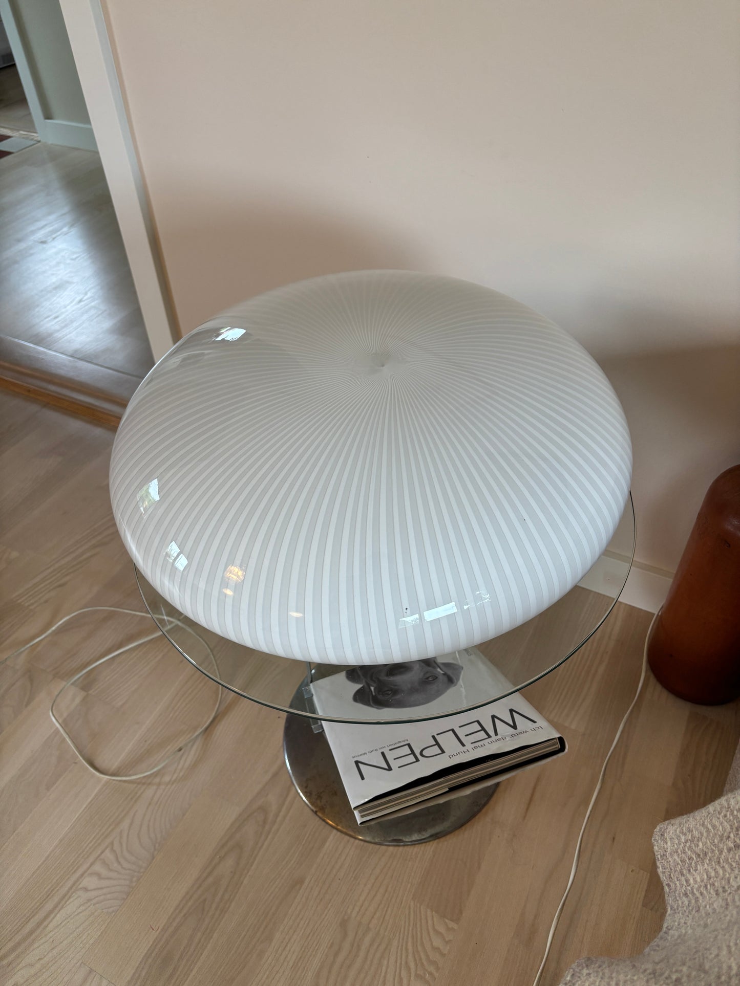 Kæmpe vintage Murano plafond med hvide vertikale striber 50 cm