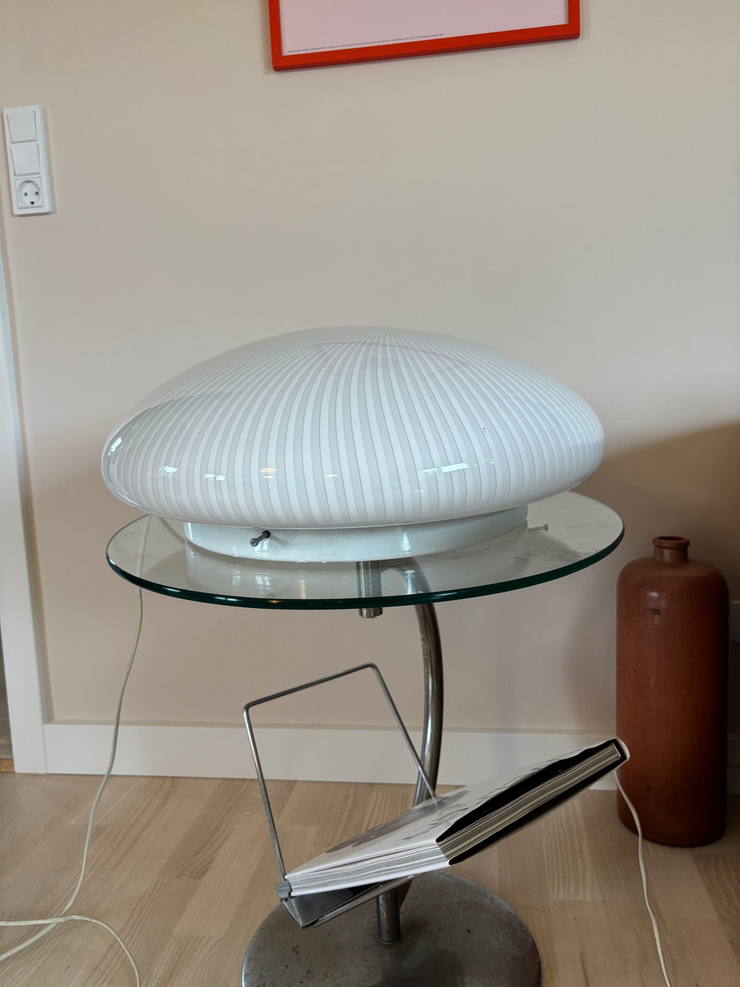 Kæmpe vintage Murano plafond med hvide vertikale striber 50 cm