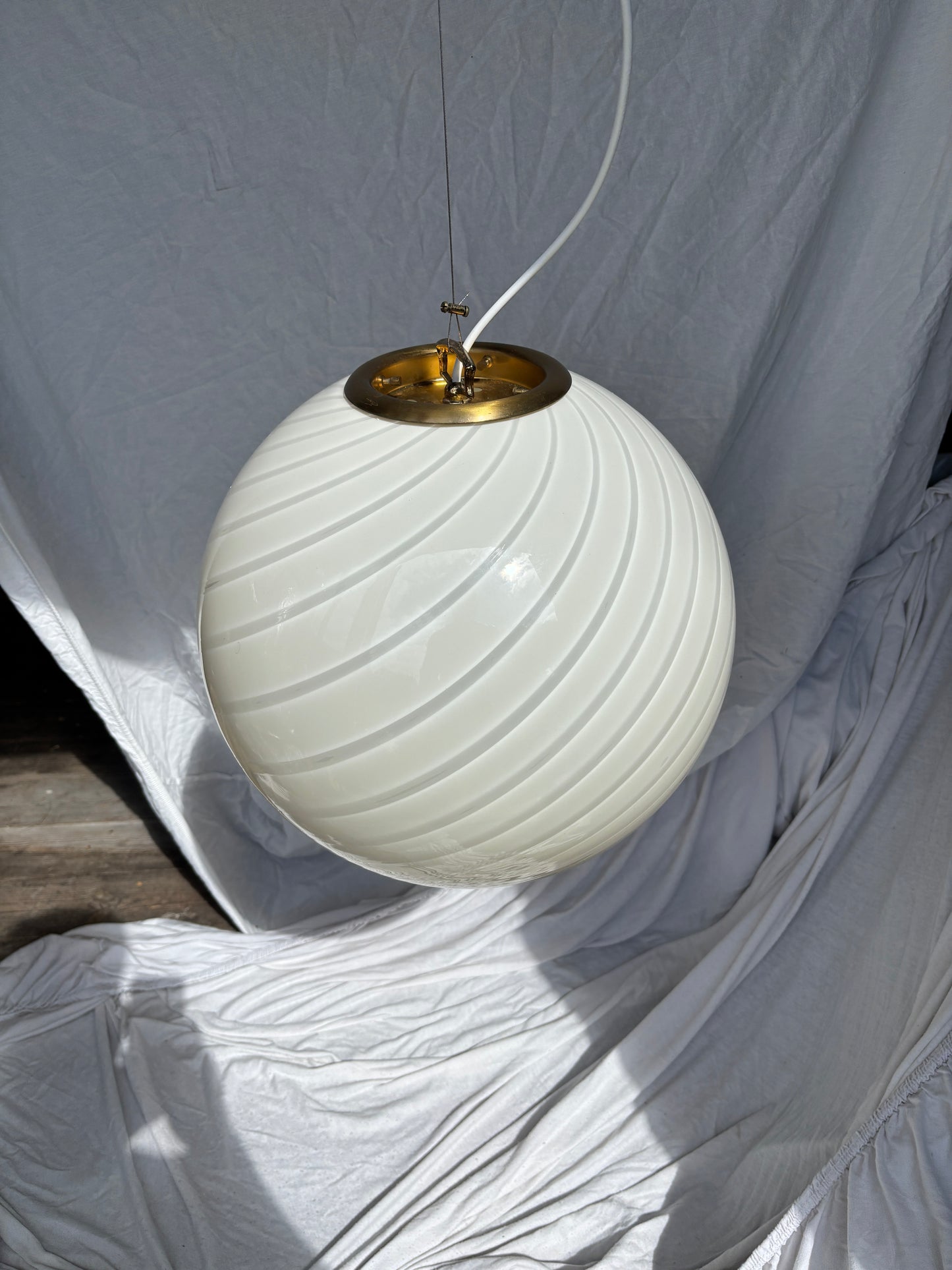 Vintage Murano pendel i cremegult swirl 40 cm