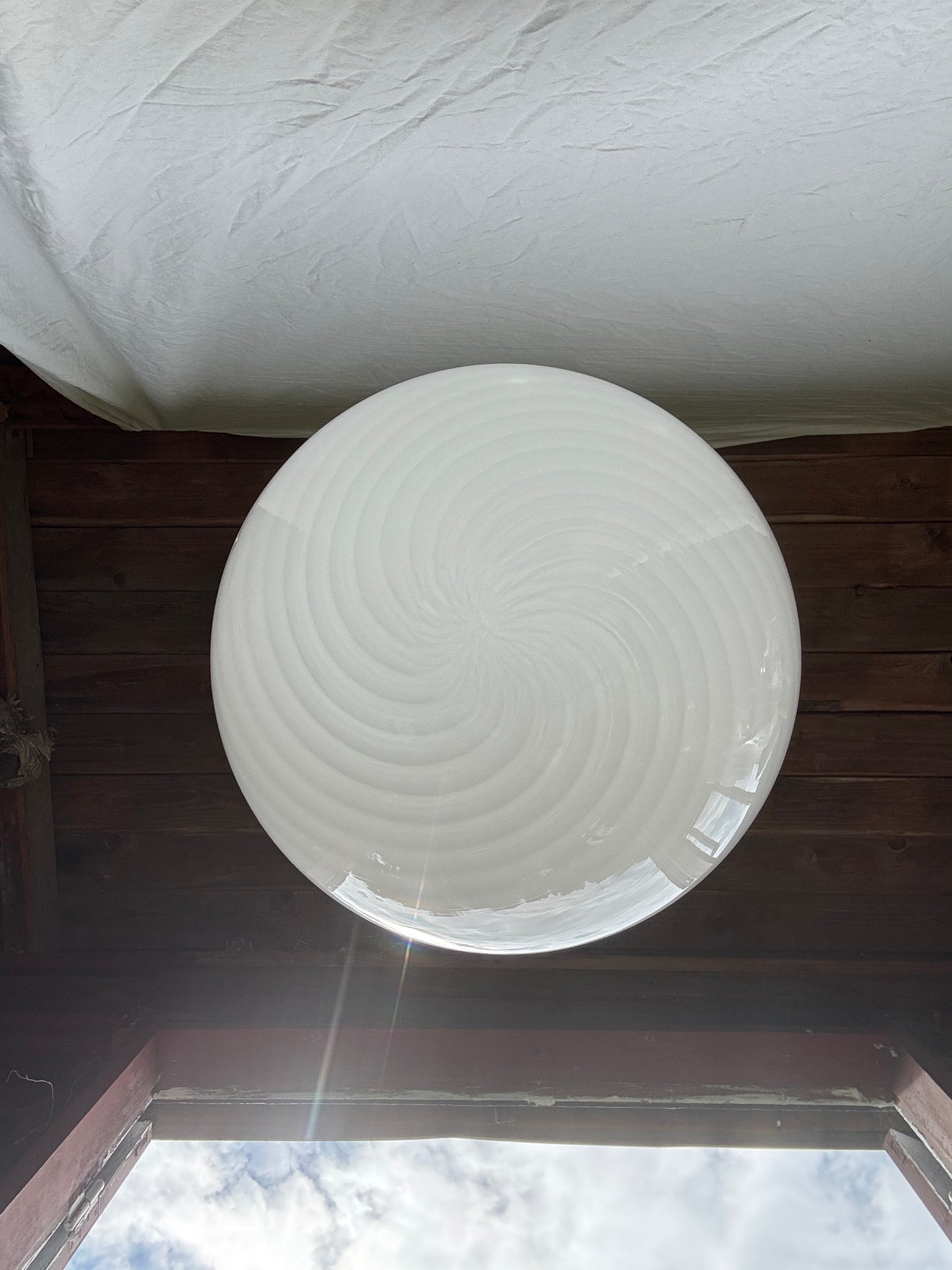 Vintage Murano pendel rundt med hvidt swirl 35 cm