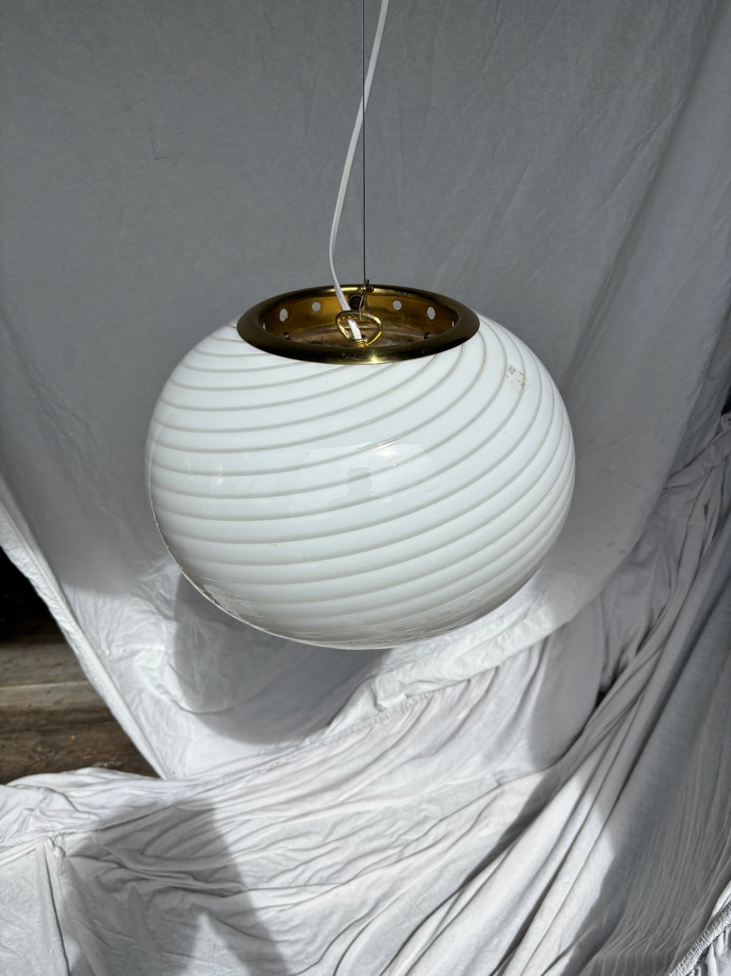 Vintage Murano Effetre pendel oval med hvidt swirl 35 cm