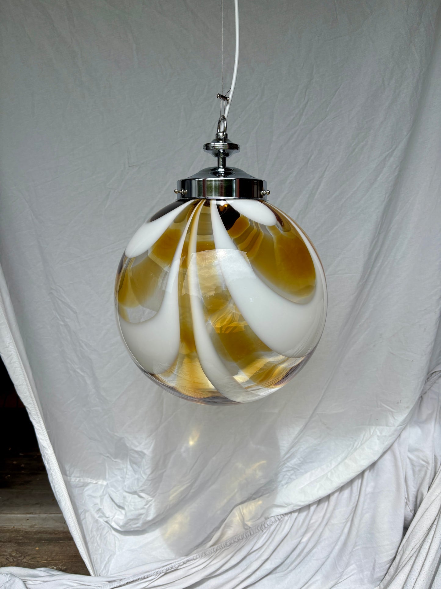 Vintage Murano pendel orange og hvidt mønster 30 cm